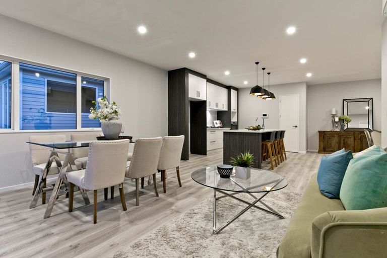 Photo of property in 113 Godfrey Drive, Orewa, 0931