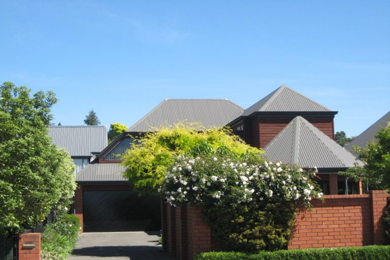 Photo of property in 2/6 Hamish Place, Westmorland, Christchurch, 8025