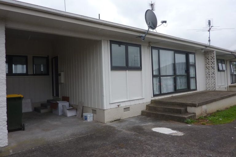 Photo of property in 7 Sutton Crescent, Papatoetoe, Auckland, 2025