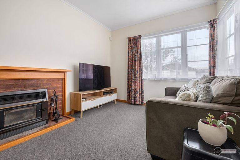 Photo of property in 2 Rumgay Street, Fairfield, Lower Hutt, 5011