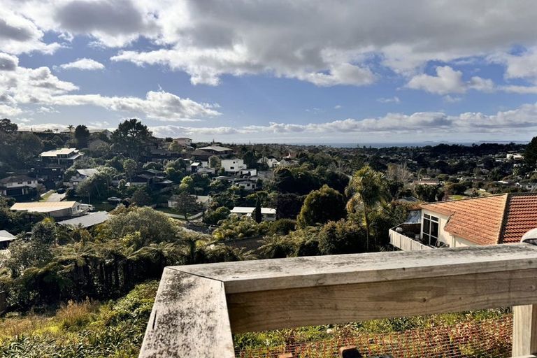 Photo of property in 903 East Coast Road, Northcross, Auckland, 0632