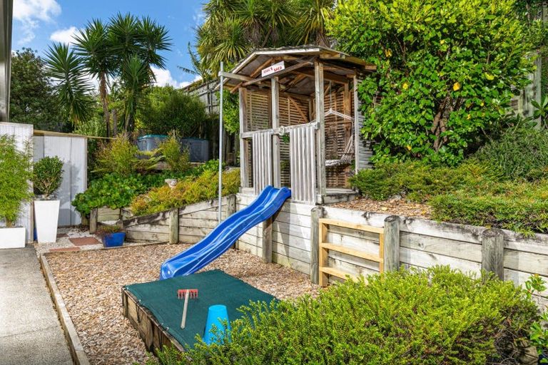 Photo of property in 7 Thomas Hamer Place, Greenhithe, Auckland, 0632