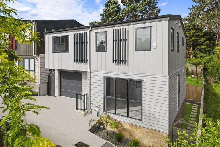 Photo of property in 25d Lavery Place, Sunnynook, Auckland, 0632