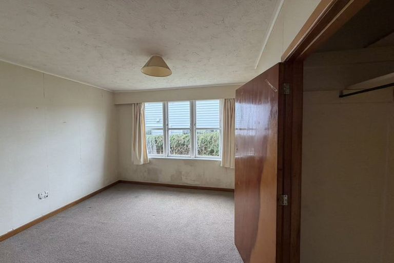 Photo of property in 25 Margan Avenue, New Lynn, Auckland, 0600