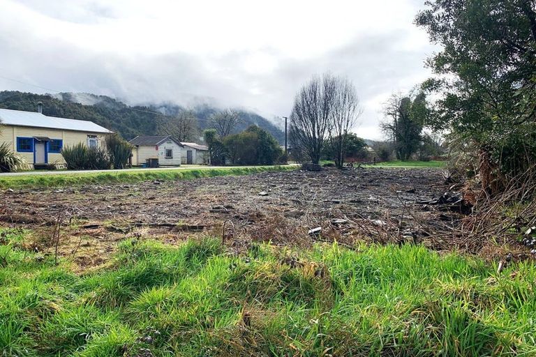 Photo of property in 27 Stafford Street, Blackball, 7804