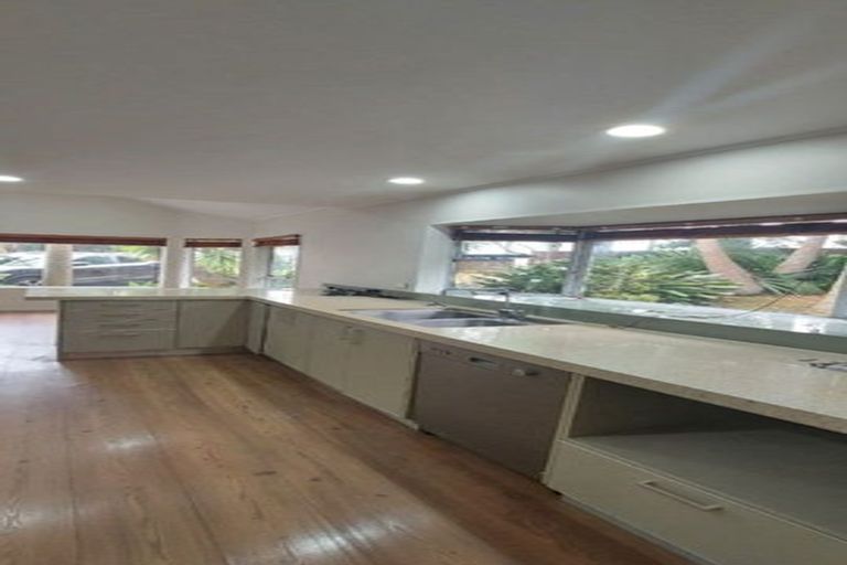 Photo of property in 825 Chapel Road, Shamrock Park, Auckland, 2016