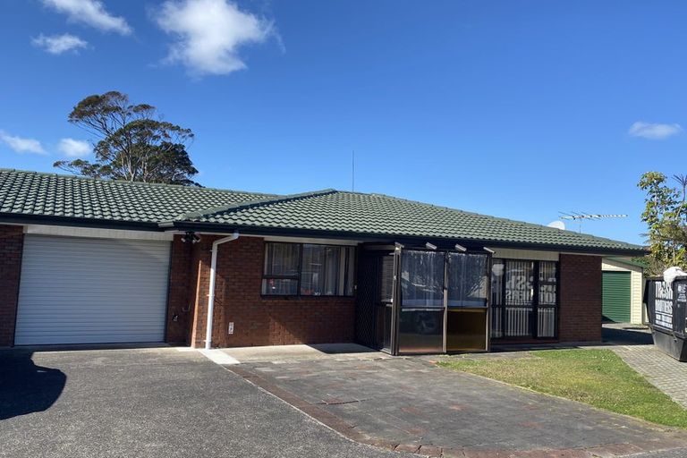 Photo of property in 1/6 Annette Avenue, Te Atatu South, Auckland, 0610