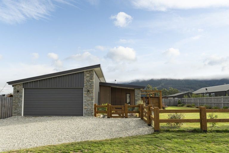 Photo of property in 13 Sentinel Drive, Lake Hawea, Wanaka, 9382