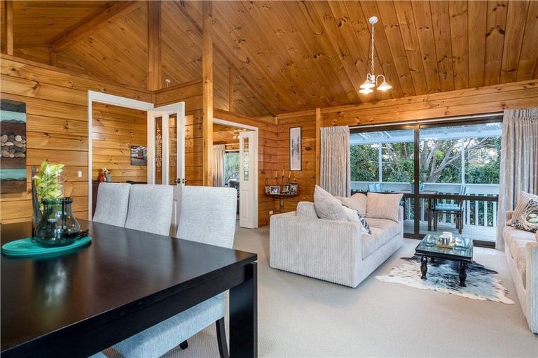 Photo of property in 1/10 Denby Lane, Northcote Point, Auckland, 0627