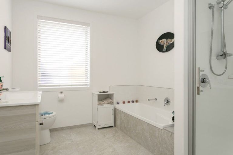 Photo of property in 52 Huka Heights Drive, Rangatira Park, Taupo, 3330