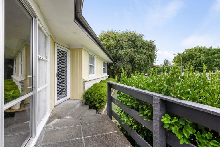 Photo of property in 5 Shortland Street, Tamatea, Napier, 4112
