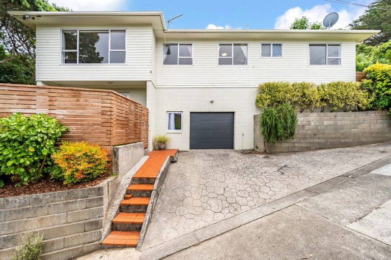 Photo of property in 20a Raroa Place, Pukerua Bay, 5026