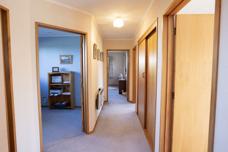 Photo of property in 9 Daley Place, Winton, 9720