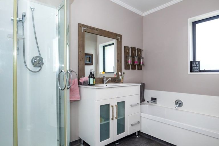 Photo of property in 14 Arowhenua Station Road, Kerrytown, Timaru, 7973