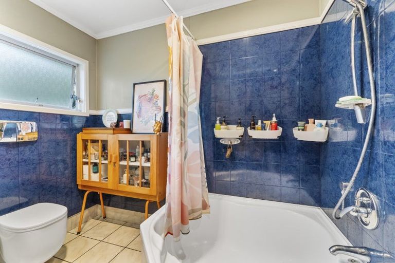 Photo of property in 26 Gurney Road, Kelson, Lower Hutt, 5010