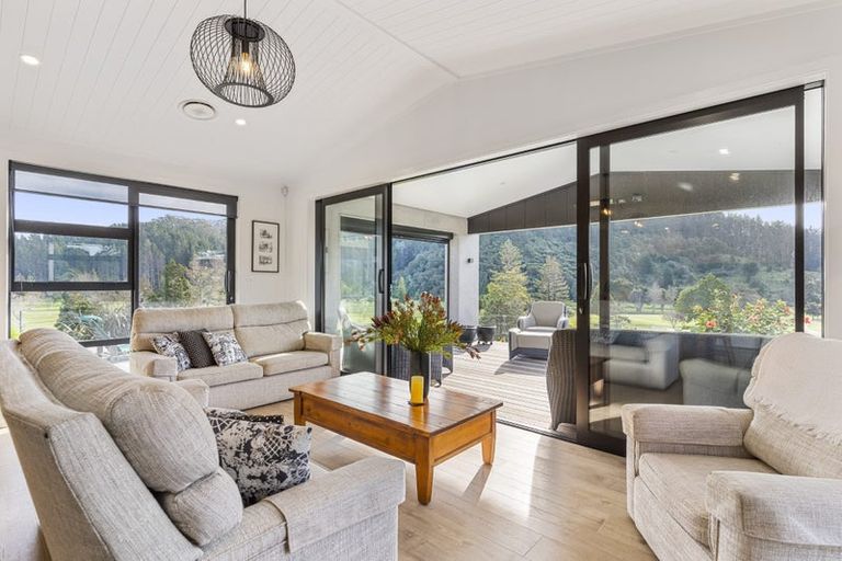Photo of property in 19 Titoki Lane, Whangamata, 3691