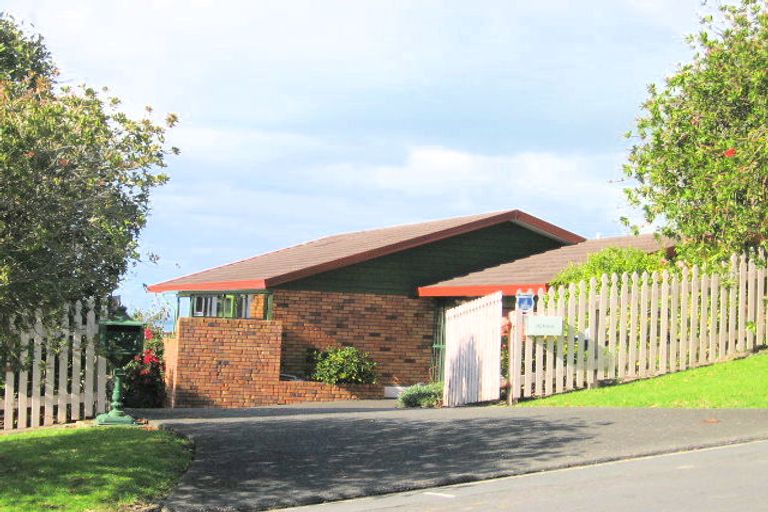 Photo of property in 2 Ngahere Views, Orewa, 0931