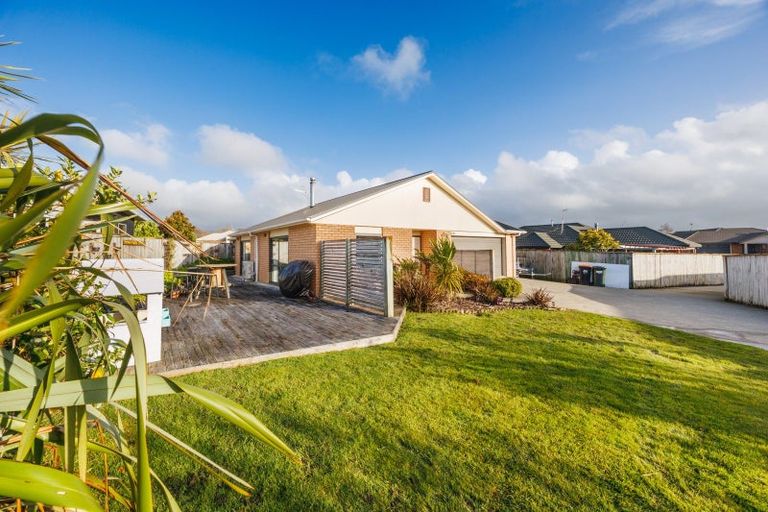 Photo of property in 23 Woodgate Court, Fitzherbert, Palmerston North, 4410