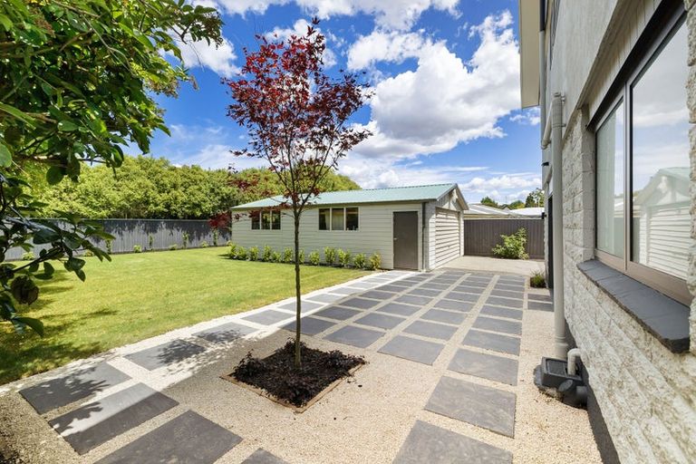 Photo of property in 429 Avonhead Road, Avonhead, Christchurch, 8042
