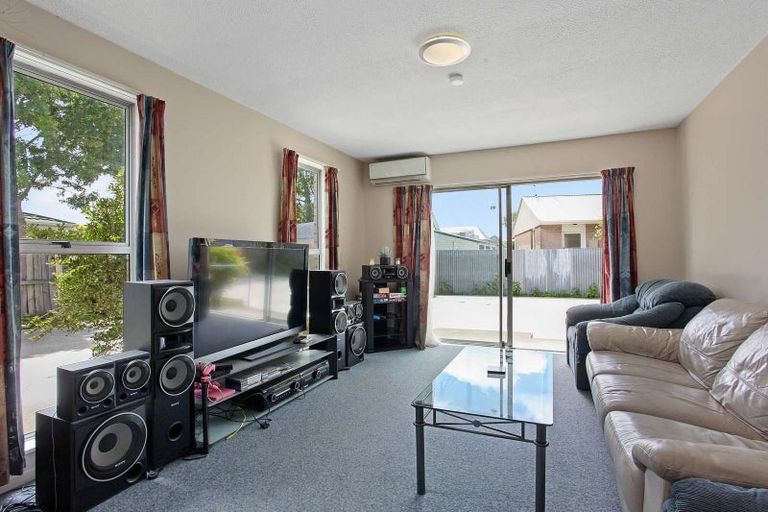 Photo of property in 4/19 Whitmore Street, Edgeware, Christchurch, 8013
