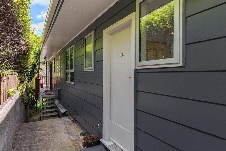 Photo of property in 5a Angle Street, Picton, 7220