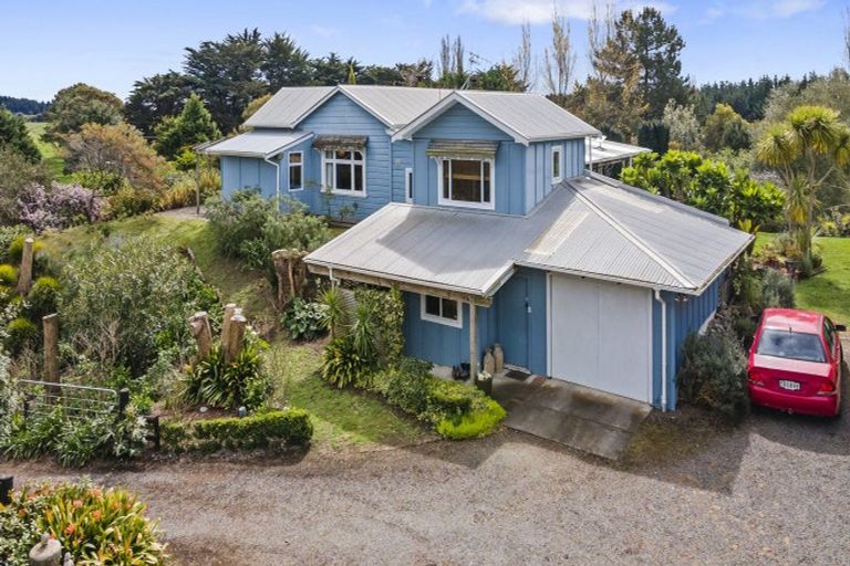 Photo of property in 41 Walkers Lane, Manakau, Levin, 5573