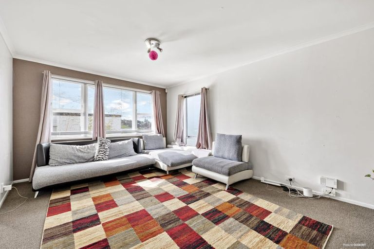 Photo of property in 14 Ludlow Terrace, Totara Vale, Auckland, 0627