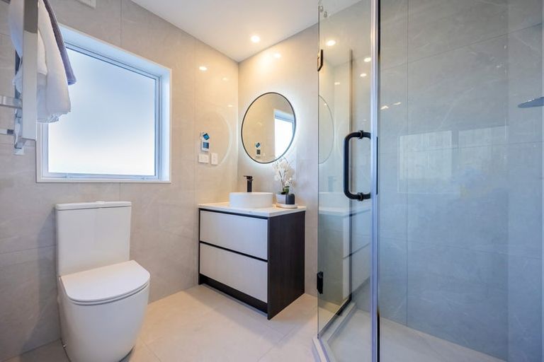 Photo of property in 2 Maraeariki Avenue, Orewa, 0931