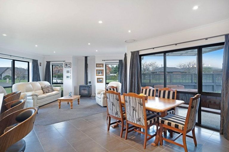 Photo of property in 20 Carrington Drive, Carterton, 5713