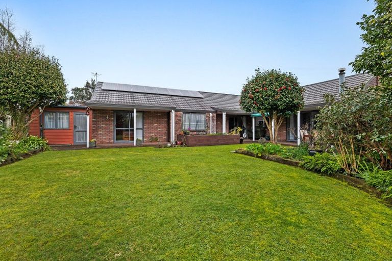 Photo of property in 35 Manu Crescent, Upper Vogeltown, New Plymouth, 4310