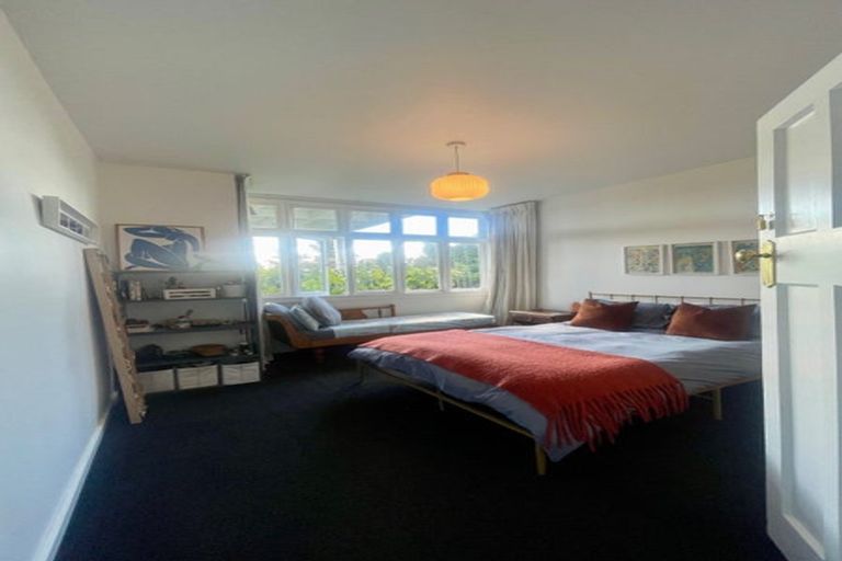 Photo of property in 10 Dyers Pass Road, Cashmere, Christchurch, 8022