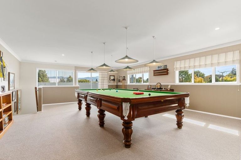 Photo of property in 2 Dixon Street, Carterton, 5713