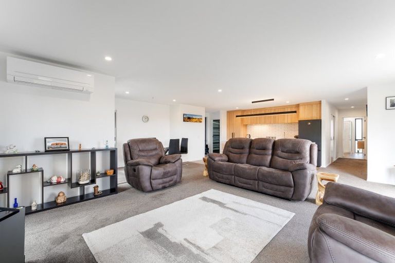 Photo of property in 5 Ella Lane, Green Island, Dunedin, 9018