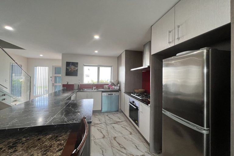 Photo of property in 25 Sohum Place, Manukau, Auckland, 2104