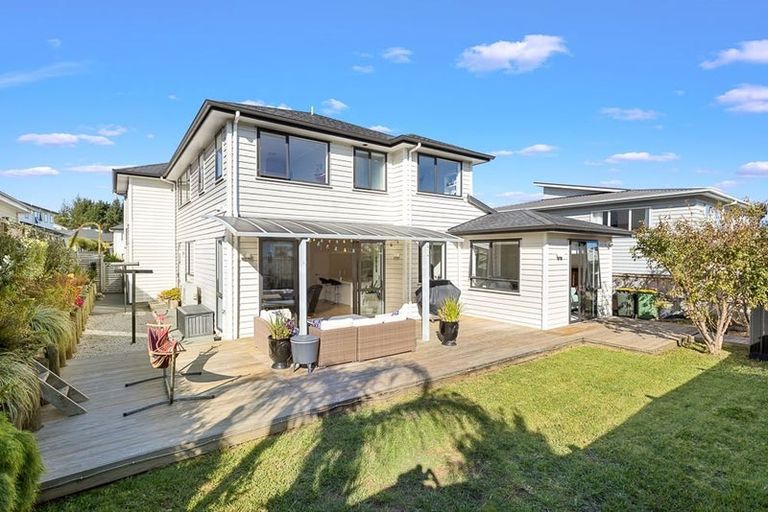 Photo of property in 3 Tawa Place, Orewa, 0931