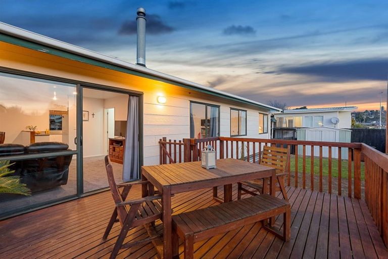 Photo of property in 5a Arney Road, Ranui, Auckland, 0612