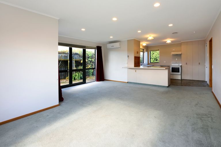 Photo of property in 2 Harcourt Place, Wakefield, 7025