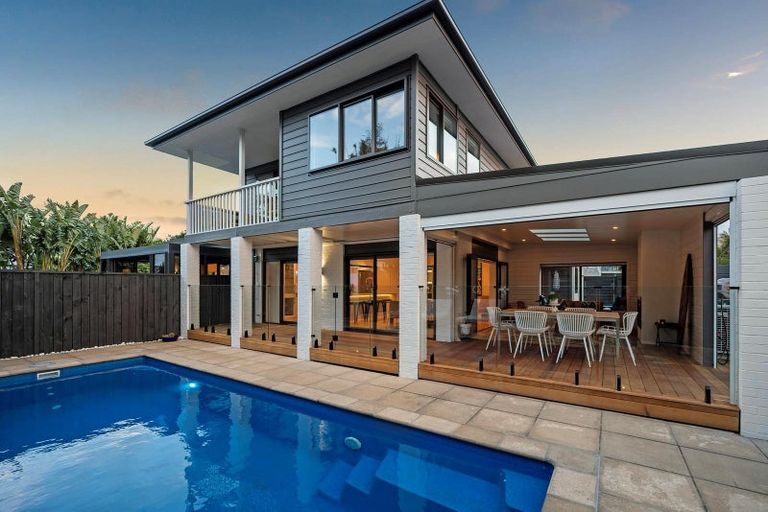 Photo of property in 4 Milford Park Place, Milford, Auckland, 0620