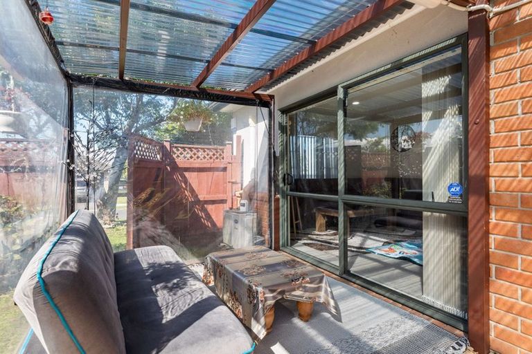 Photo of property in 17 Ashmere Lane, Weymouth, Auckland, 2103