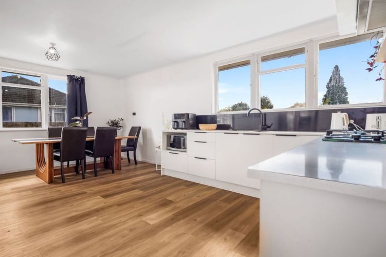 Photo of property in 15 Hockin Place, Fairfield, Hamilton, 3214