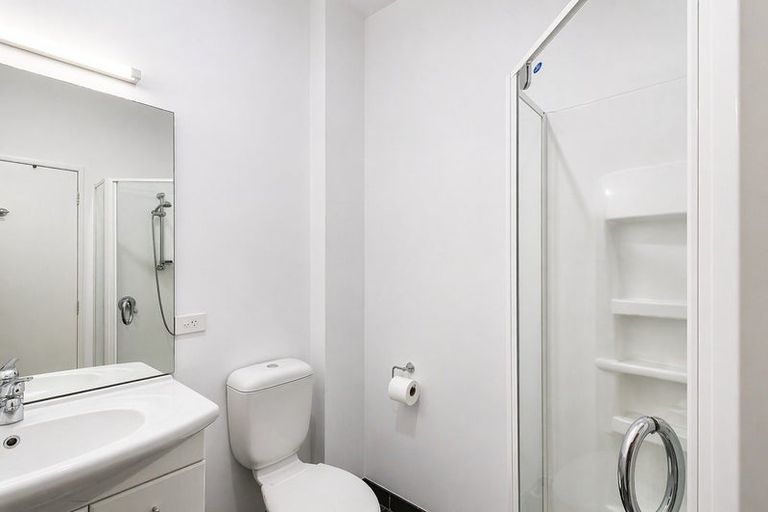 Photo of property in City Lodge, 604/115 Vivian Street, Te Aro, Wellington, 6011