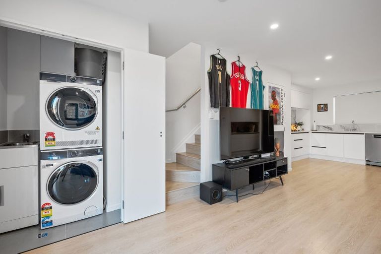 Photo of property in 1/135 Lancaster Road, Beach Haven, Auckland, 0626