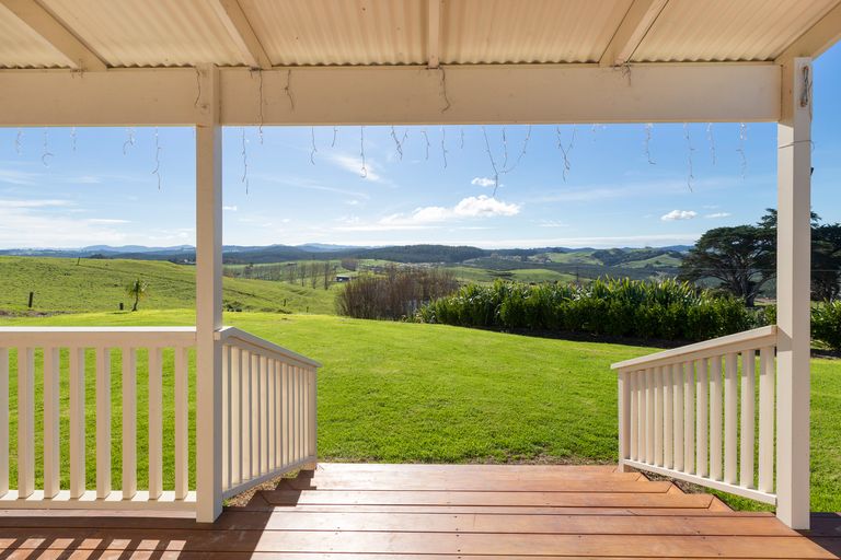 Photo of property in 14 Syd Smith Road, Oruawharo, Wellsford, 0975