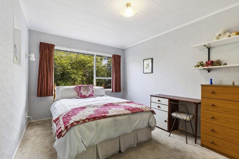 Photo of property in 34 Fyvie Avenue, Tawa, Wellington, 5028