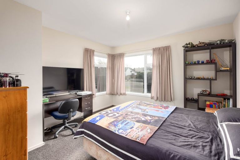Photo of property in 390 Keyes Road, New Brighton, Christchurch, 8083