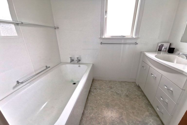 Photo of property in 105 Apatu Street, Wairoa, 4108