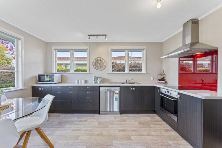 Photo of property in 8 Victoria Avenue, Pahiatua, 4910