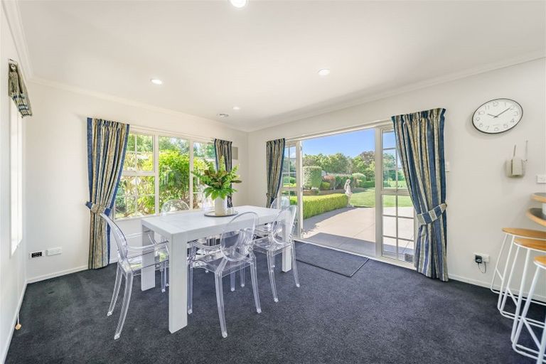 Photo of property in 18 Emerald Hill Drive, Birchville, Upper Hutt, 5018