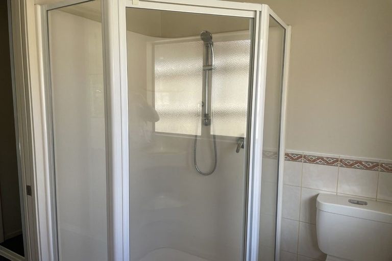 Photo of property in 2 Byblos Place, The Gardens, Auckland, 2105