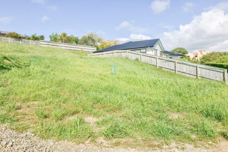 Photo of property in 22 La Lena Grove, Fitzherbert, Palmerston North, 4410